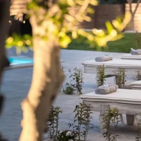 Memories - Explore & Recharge Apartahotel 4*